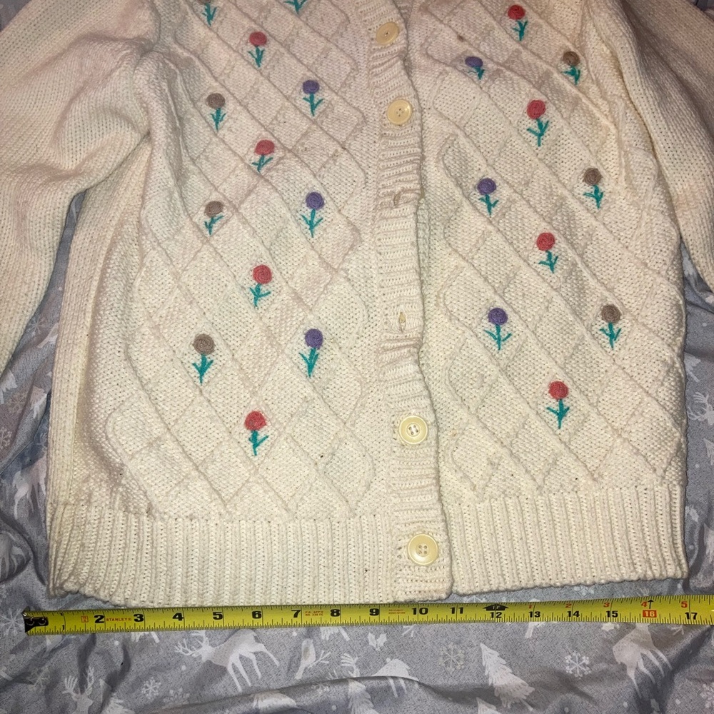 VTG 100% acrylic floral embroidered button up knit sweater LG - Picture 6 of 7